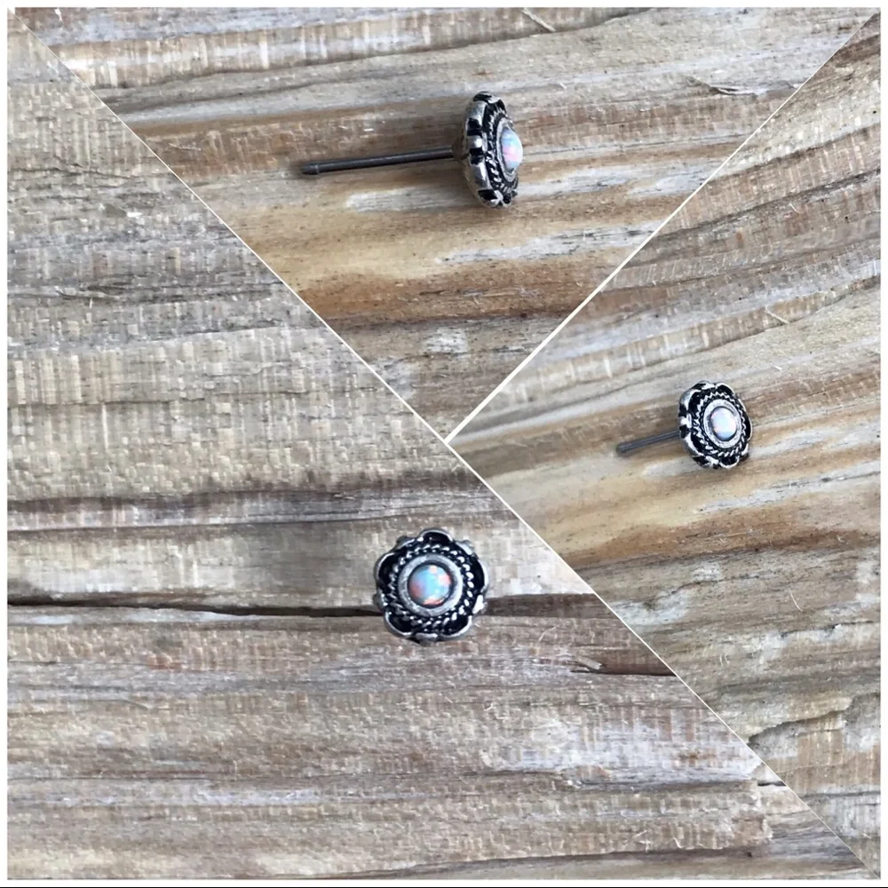 White Opal Antique Silver Nose Ring‎ Stud